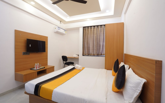 AY Plus Regency Hotel