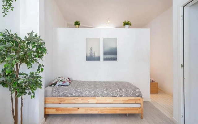 Cozy Antwerp Apartment Stay for 7
