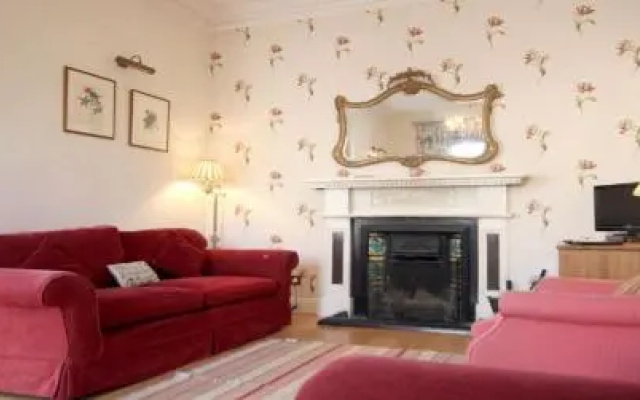 Hill House Clifden