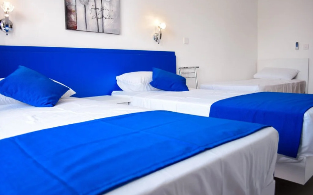 Renos Guest House