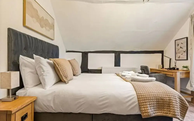 The George Inn Hotel Rooms - Room 5