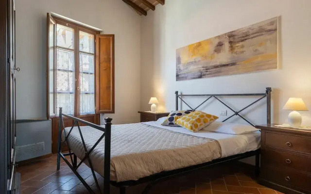 Gaiole Apartment