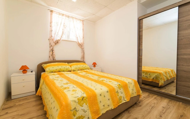 Apartments Lelu