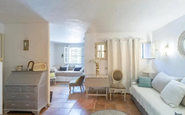 Appartement de charme 2-3 pièces Croix des Gardes Croisette Plages