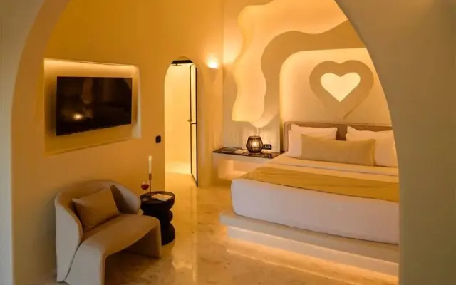 Avelora Suites