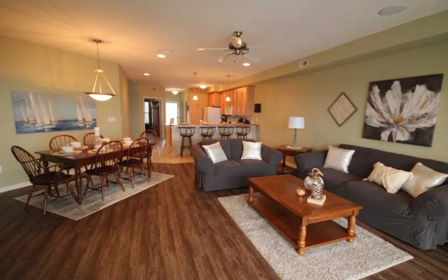 Lands End 218 - 3 Br Condo
