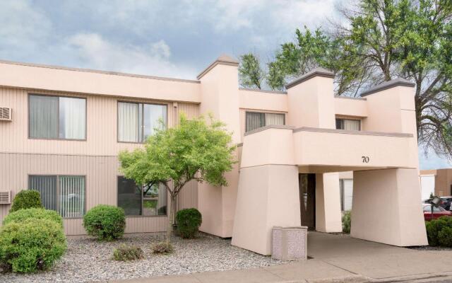 Отель Days Inn by Wyndham St Cloud вид на фасад