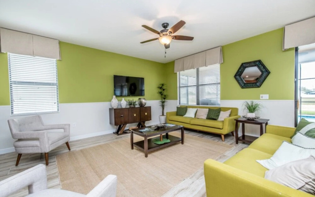 1308 Birdie Way