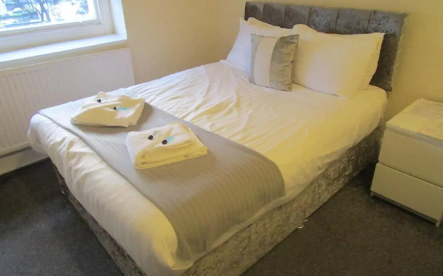 The New Alexandra Hotel