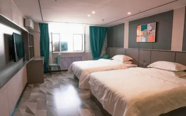 Licheng Hotel (Urumqi Diwobao International Airport Branch)