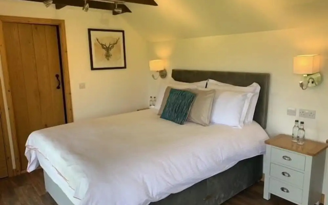 The Estate - 11 Bed - Sleeps 22 - Private Garden