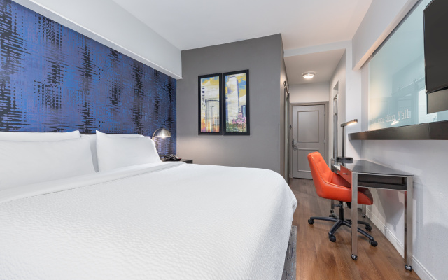 Holiday Inn Express Dallas Downtown by IHG