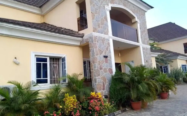 Kawruky Hotel