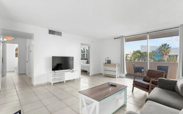 Bay Harbor Sunset Apt 3A