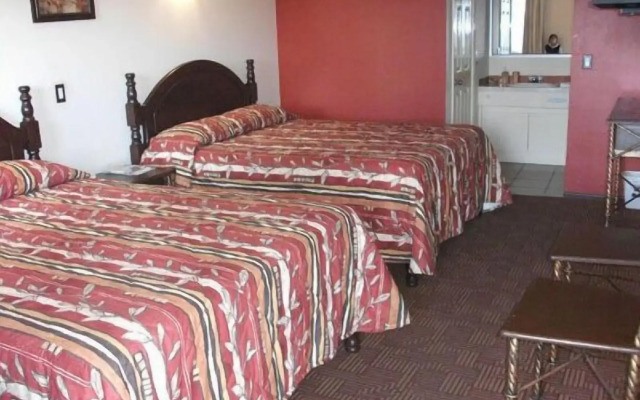 Hotel Pueblito Inn