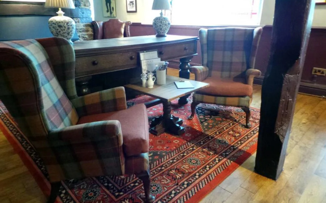 Dog House  by Chef and Brewer Collection