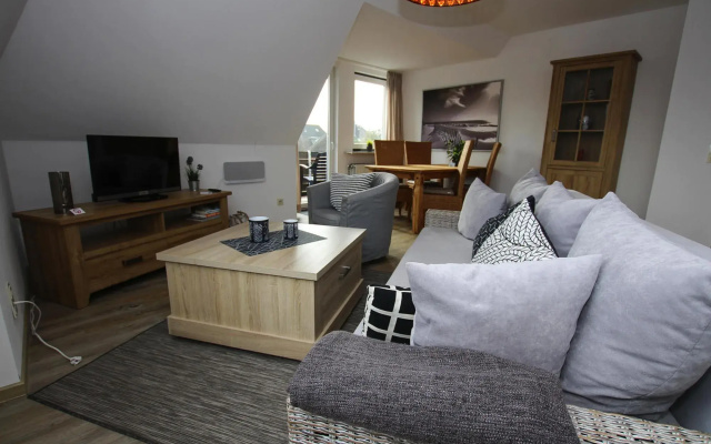Apartment, Tating in Tating