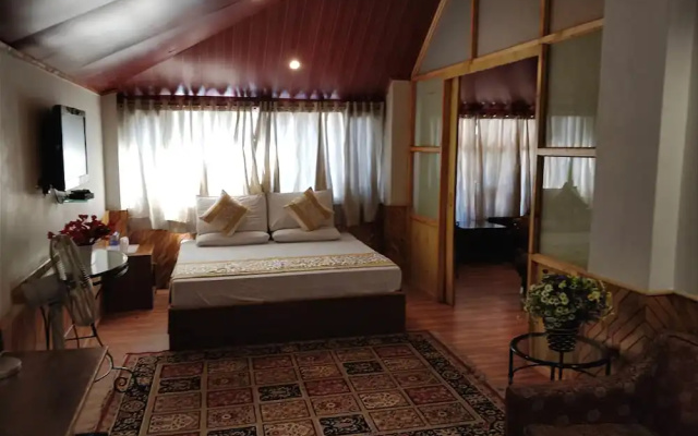 Hotel Natraj Pure Veg