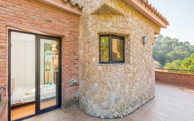 Villa in Costa Brava Near Cala Canyelles Beach