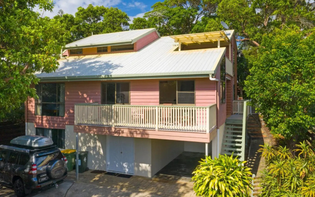 Straddie House
