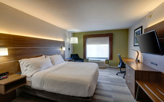 Holiday Inn Express & Suites Shelbyville Indianapolis by IHG