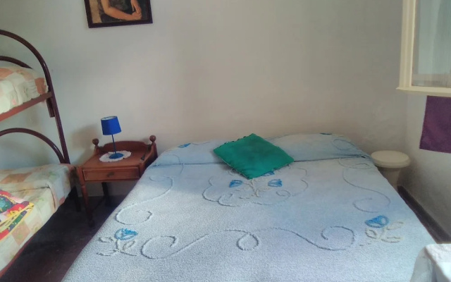 Room-single Room With Shared Bathroom