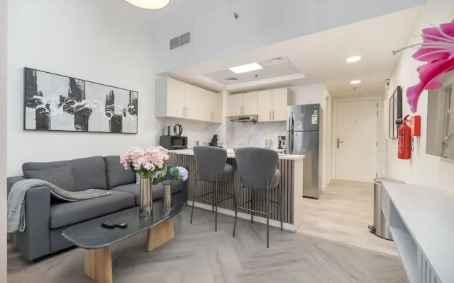 Your Dream Stay in JVC - Stylish Studio for 4