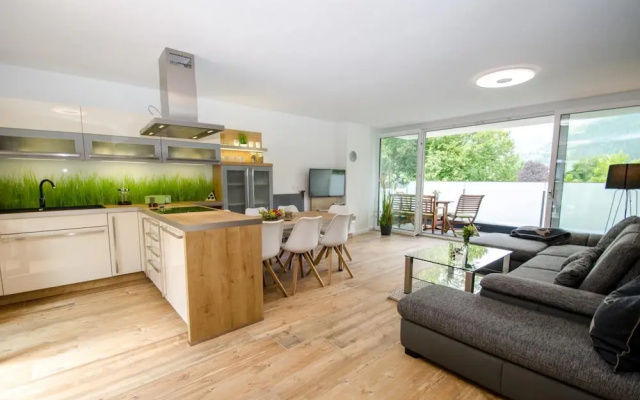 Finest Penthouse Waterside Zell am See
