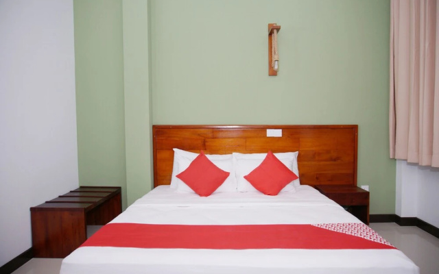 Sea Cloud Dalawella by OYO Rooms