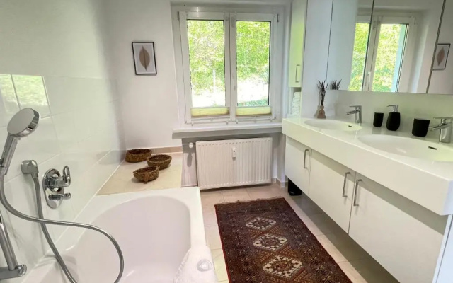 SUNSET Apartment direkt am Bodensee mit Parkplatz