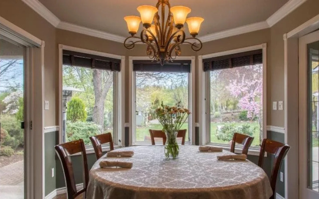 Serenata Guesthouse & Vineyard Retreat