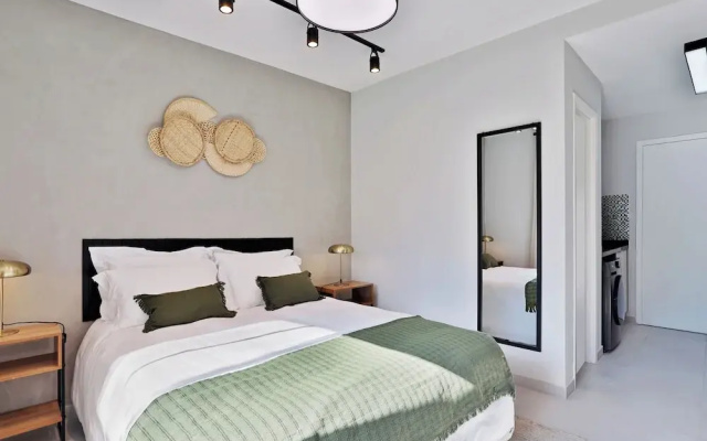 Vila Olimpia Viva Benx Flats by Feel Sampa