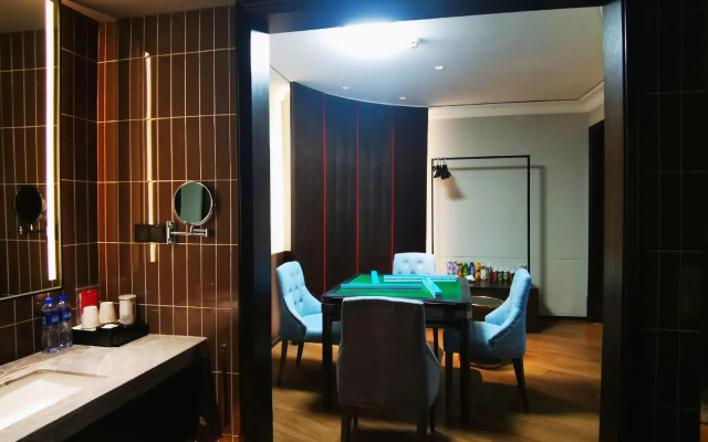 Aiju Hotel (Yingkou Bayuquan District Moon Lake Park Branch)