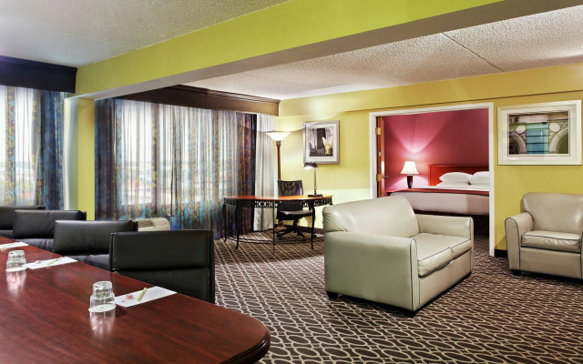 DoubleTree by Hilton Richmond - Midlothian