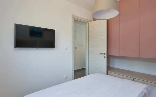 Irena Apartments