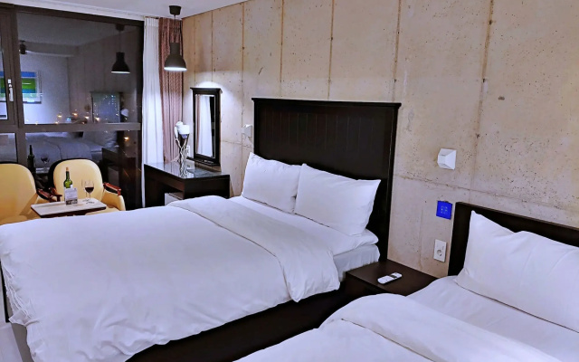 Cnb Hotel (Cozyandboutique)