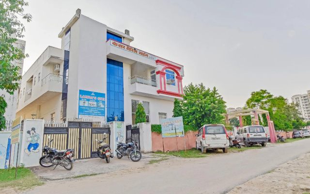 OYO 61038 Kesar Mairrage Garden and Guest House