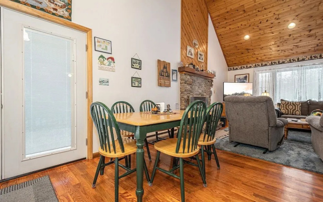 Home Sweet Cabin by Taylor Made Deep Creek