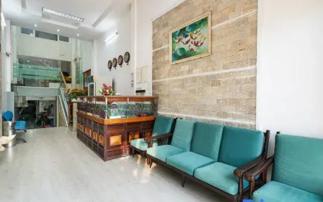 Collection O Dinh Dinh Hotel - Near Tan Son Nhat Airport