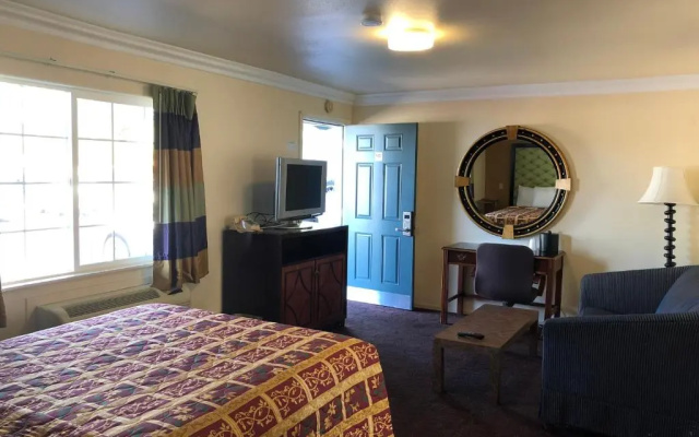 Lamplighter Motel