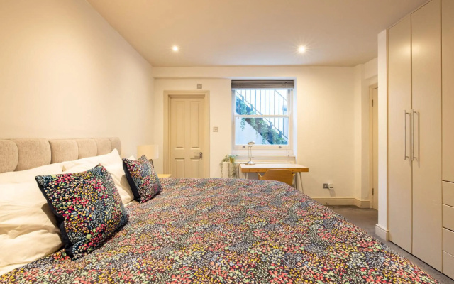 Niru 5-Star Hidden Secret on Earl's Court