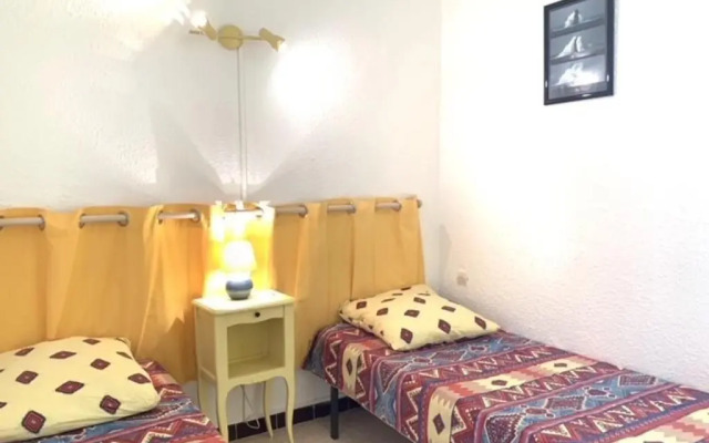 Appartement Balaruc-les-Bains, 1 pièce, 4 personnes - FR-1-503-76