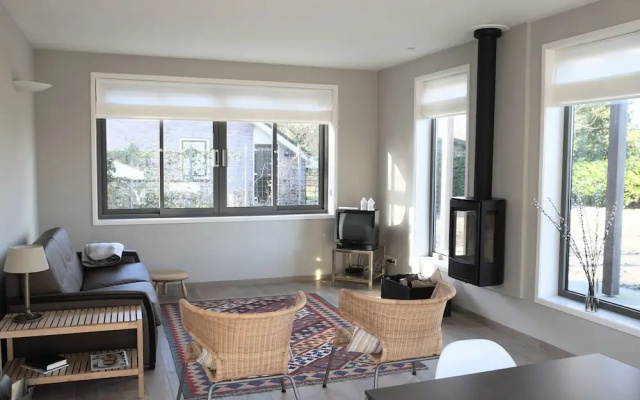 Tranquil Holiday Home in Ouddorp near Nature Reserve