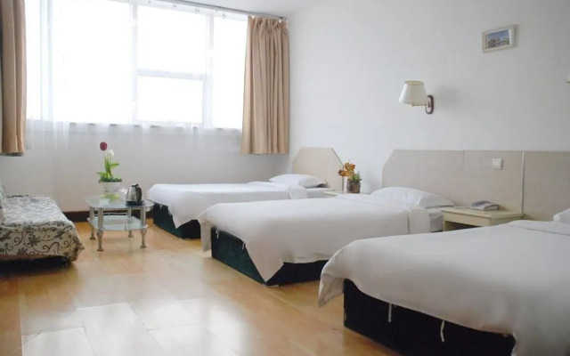 Qingdao Xiaogangwan Business Hotel
