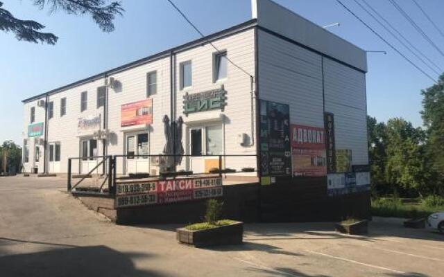 Гостиница Guest house Gala в Хадыженске отзывы, цены и фото номеров - забронировать гостиницу Guest house Gala онлайн Хадыженск вид на фасад