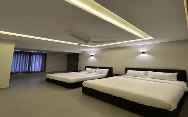 Garden Hotel