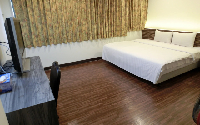 Lotus Yuan Business Hotel