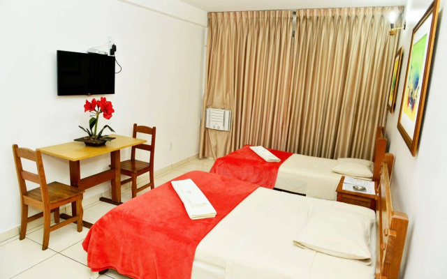 Max Hotel