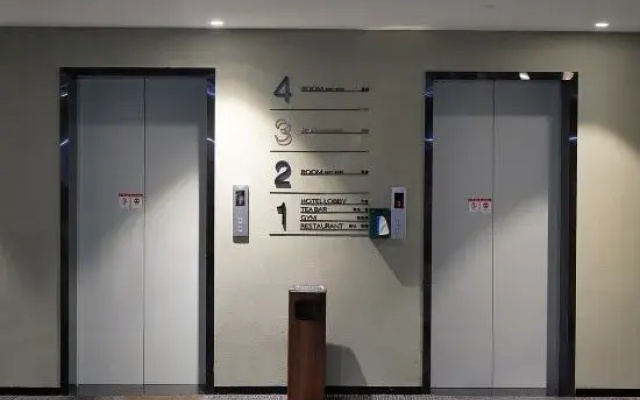 Hostel In Grove