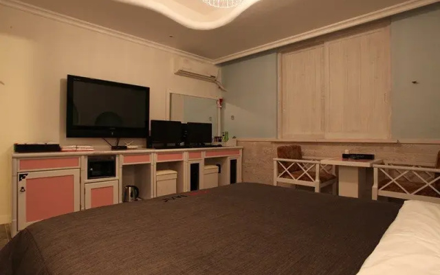 Mac Hotel